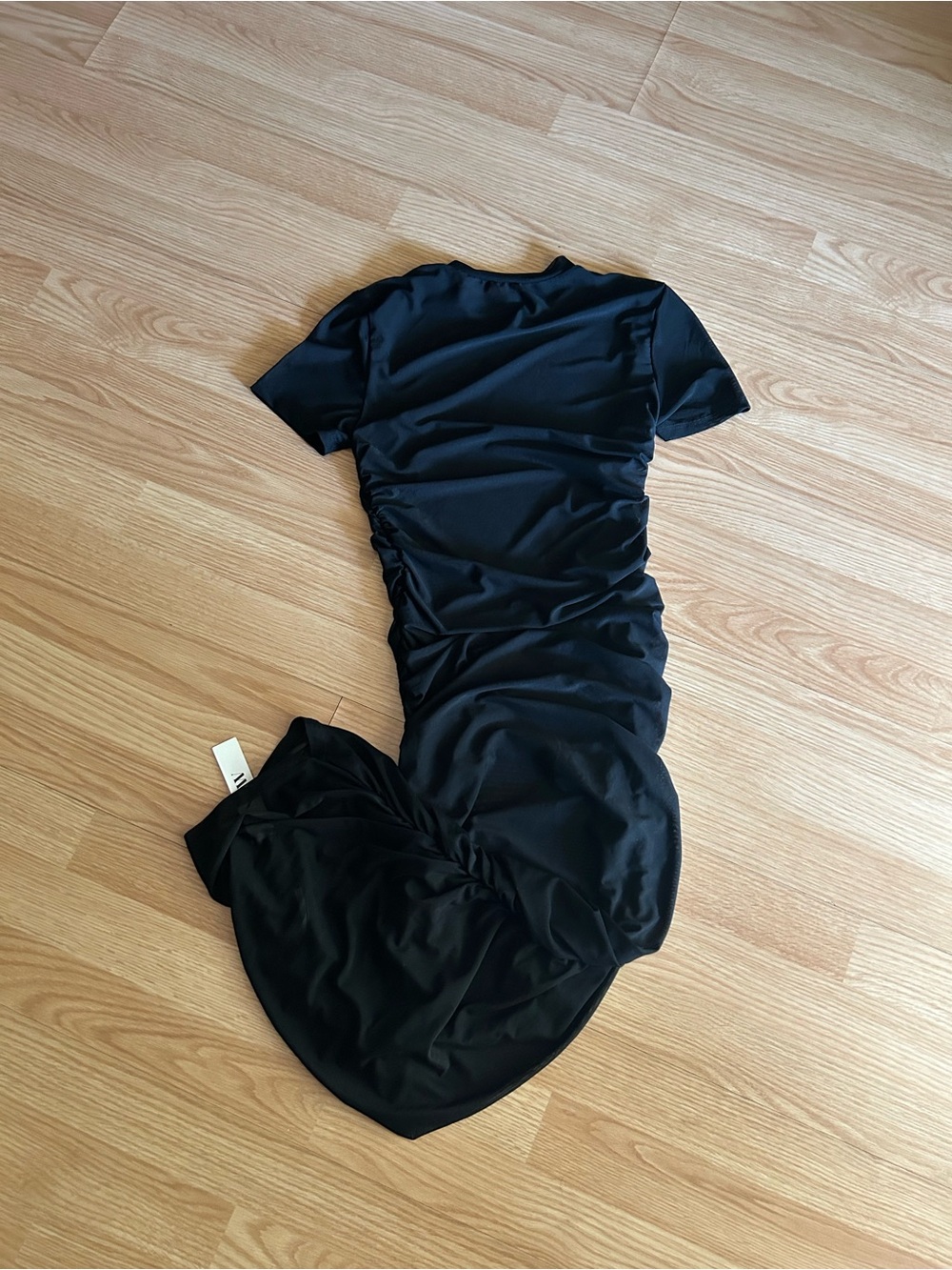 NEW Women’s Black Sheer Ruched Mdi Dress Medium